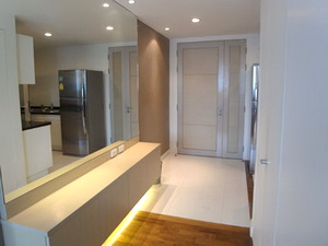 Condo for sale in Bangkok Sukhumvit 31.Tastefully furnished 2 bedrooms 89 sq.m. Comfortable living in Sukhumvit 31.