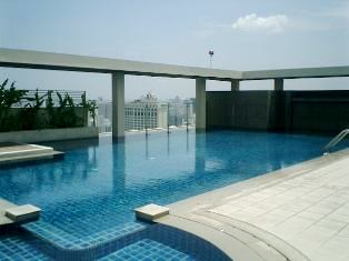 Condo for sale in Bangkok Sukhumvit Asok BTS fully furnished 140 sq.m. 3 bedrooms with nice city view & bright.