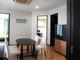 Condo for sale in Bangkok Sukhumvit. 114 sq.m. 3 bedrooms 3 bathrooms. Very good location. Close to main sukhumvit, Asok BTS and Sukhumvit MRT.