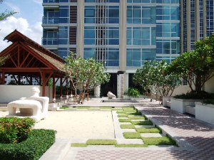Condo for sale in Bangkok Ploenchit area. Athenee Residence 189 sq.m. 2 bedrroms (origonal 3 bedrooms) High floor. Upscale living area of Bangkok.