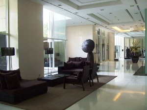 Condo for sale in Bangkok Ploenchit area. Athenee Residence 189 sq.m. 2 bedrroms (origonal 3 bedrooms) High floor. Upscale living area of Bangkok.