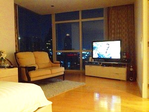 Condo for sale in Bangkok Ploenchit area. Athenee Residence 189 sq.m. 2 bedrroms (origonal 3 bedrooms) High floor. Upscale living area of Bangkok.