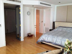 Condo for sale in Bangkok Ploenchit area. Athenee Residence 189 sq.m. 2 bedrroms (origonal 3 bedrooms) High floor. Upscale living area of Bangkok.