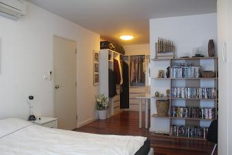 Condo for sale in Bangkok Sukhumvit 49. Size 77 sq.m. 2 bedrooms 2 bathrooms. Fully furnished. Nice neighborhood. Sale with tenants yield 7%