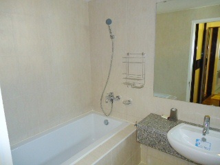 Fully furnished Condominium for sale in Bangkok Thonglor area. Prime residential zone. Fully furnished 2 bedrooms for sale on Thonglor.