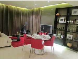 Manhattan Chidlom Condo for sale/rent in Bnagkok Chidlom area. Sale with Tenants.Fully furnished 2 bedrooms 88 sq.m.