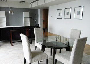 Luxury condo for sale for sale in Sathorn area. Super high floor. Tastefully furnished 3 bedrooms 197.76 sq.m. at 