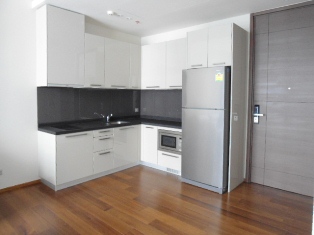 Condo for sale in Bangkok Thailand. Brand new in Thonglor 1 bedroom 55 sq.m. partly furnished. Nice building & Good residetial area.