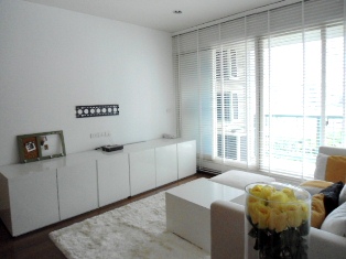 Condo for for sale in Bangkok Chidlom area. Fully furnished 2 bedrooms 2 bathrooms 71.28 sq.m. Furnished