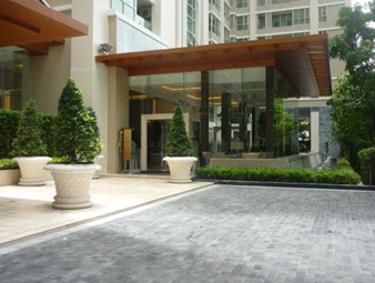 Fully furnishe Sutio 39.50 sq.m. The Address Chidlom studio for sale in Bangkok. Walk to Chidlom BTS.