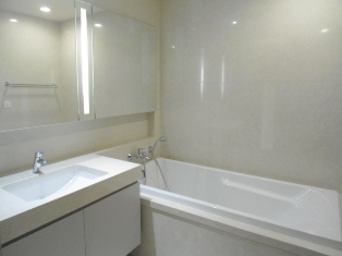 Lowest price Brand New 1 bedroom 53 sq.m condo for sale in Bangkok Thonglor area. Nice residential area. Unfurnished.